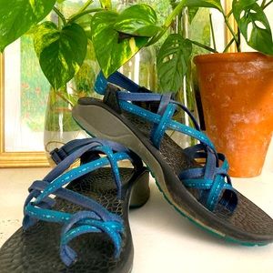Blue Aztec Chacos Sandals Women’s 9
